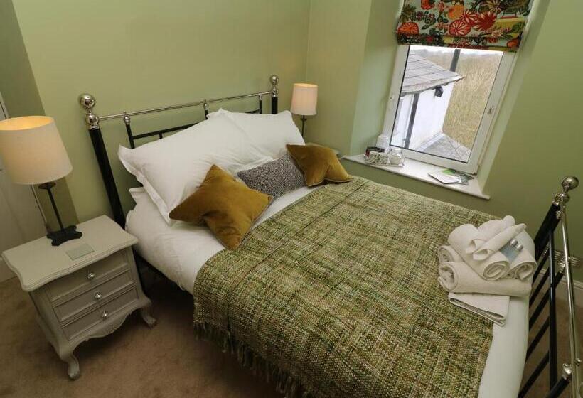 Номер Стандарт, Inglenook Guest House