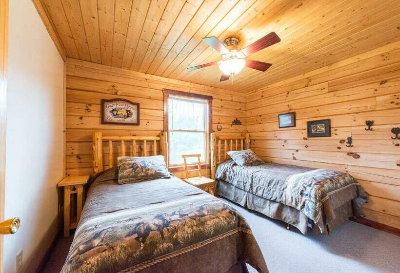 Люкс, Spur Of The Moment Ranch