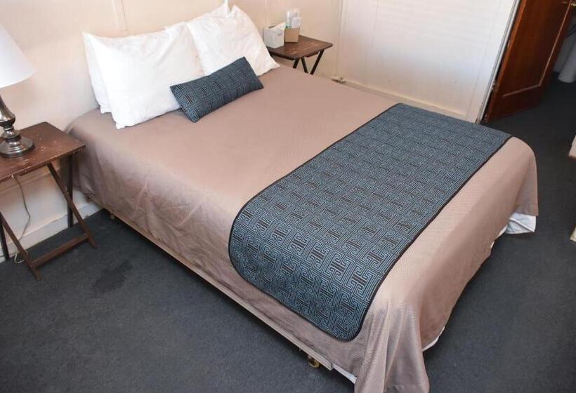 Номер Стандарт, Panamint Springs Motel & Tents