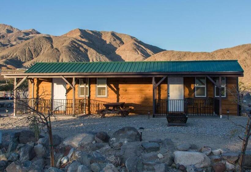 Хижина, Panamint Springs Motel & Tents