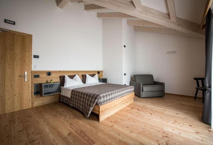 小型套房带阳台, Agritur Renetta
