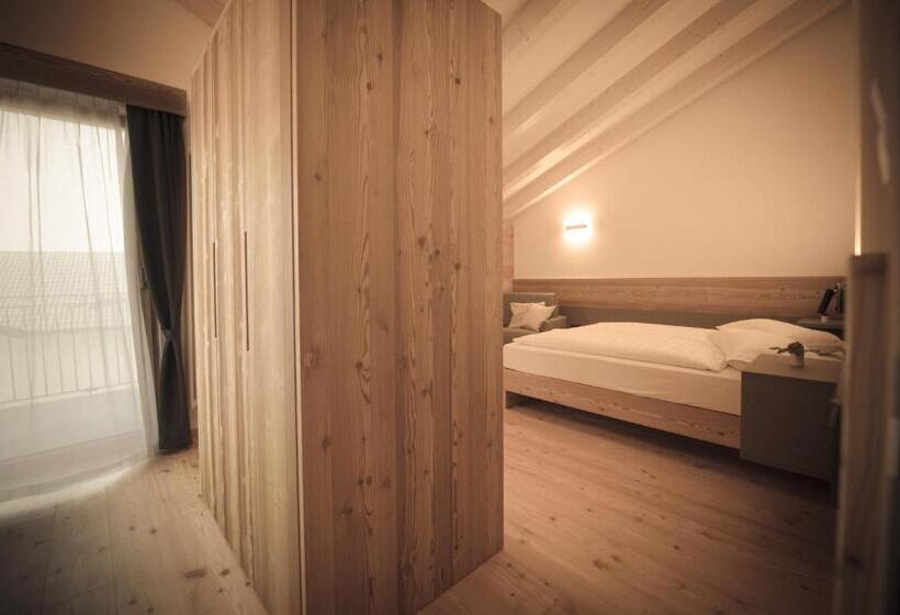 小型套房带阳台, Agritur Renetta