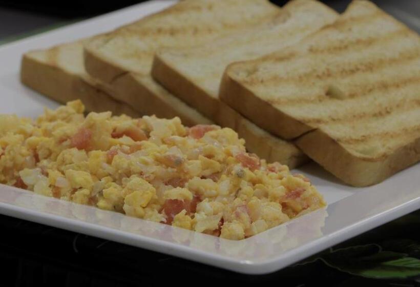 Кровать в Общей Комнате, Puerto Caribe Hostal