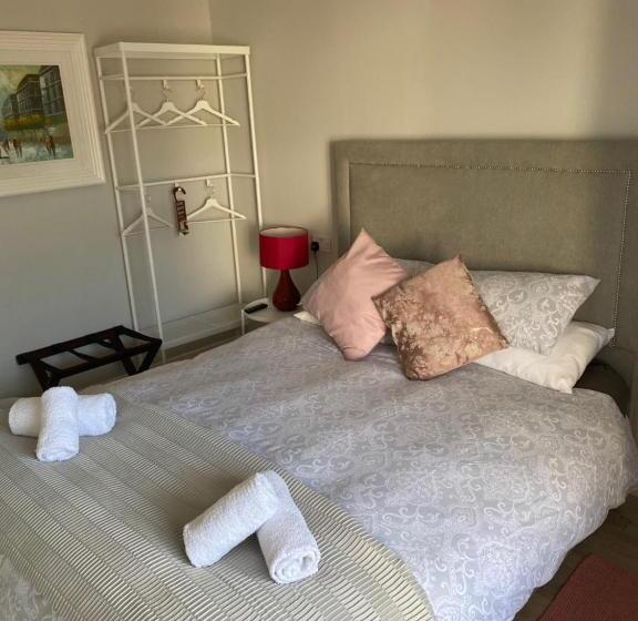 Люкс Кровать Кинг, Coral Gables Guesthouse & Campsite