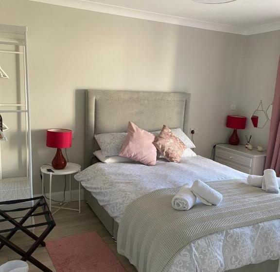Люкс Кровать Кинг, Coral Gables Guesthouse & Campsite