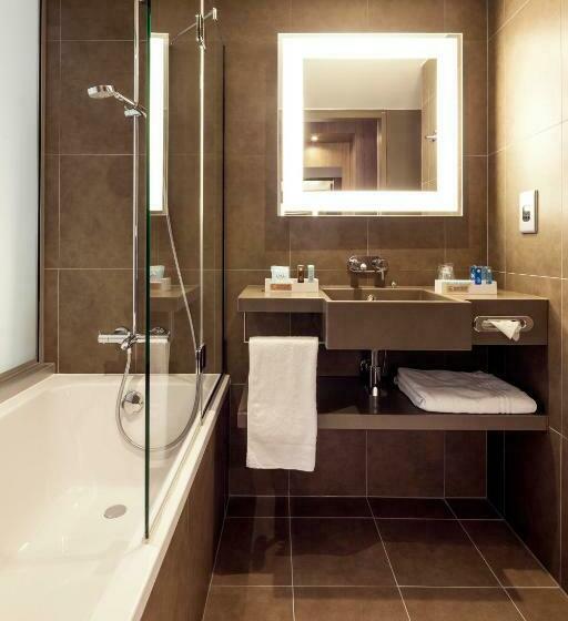 Номер Superior, Novotel London Bridge