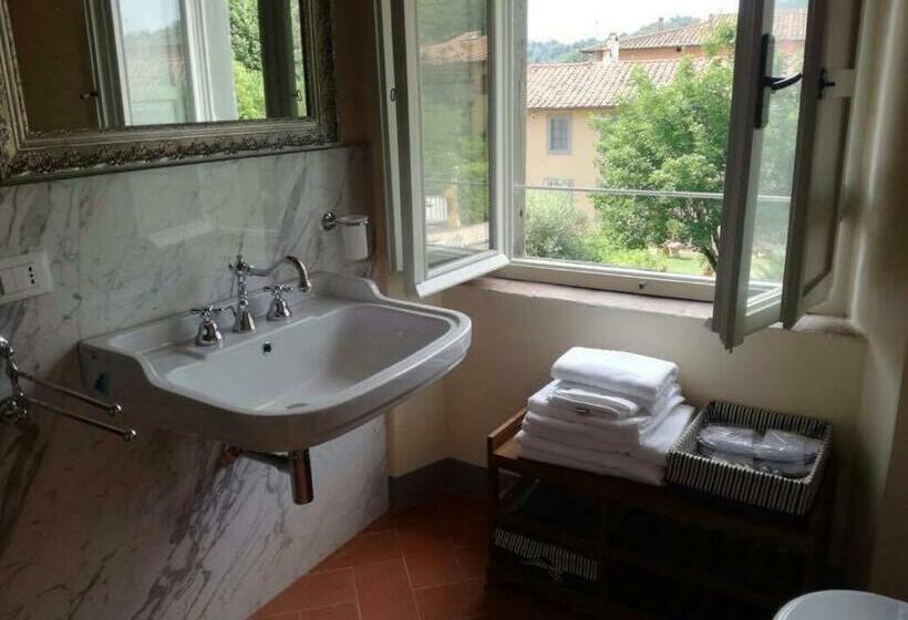 Номер Стандарт, Relais Villa Poschi