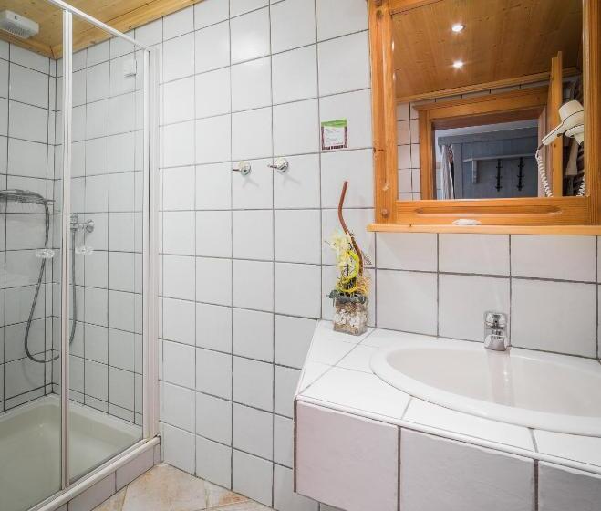 スタンダード４人部屋, Familienhotel Hochrieß