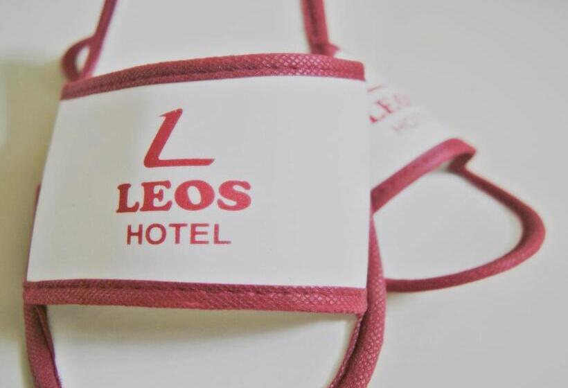 디럭스 주니어 스위트, Leos