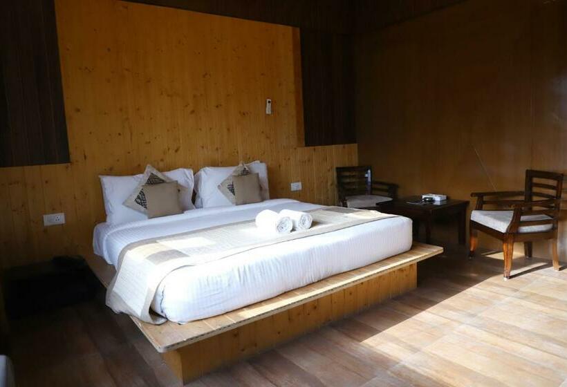 디럭스 룸, Skywood Resort Shoghi
