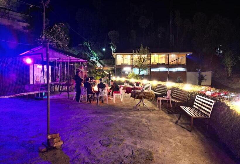 디럭스 룸, Skywood Resort Shoghi
