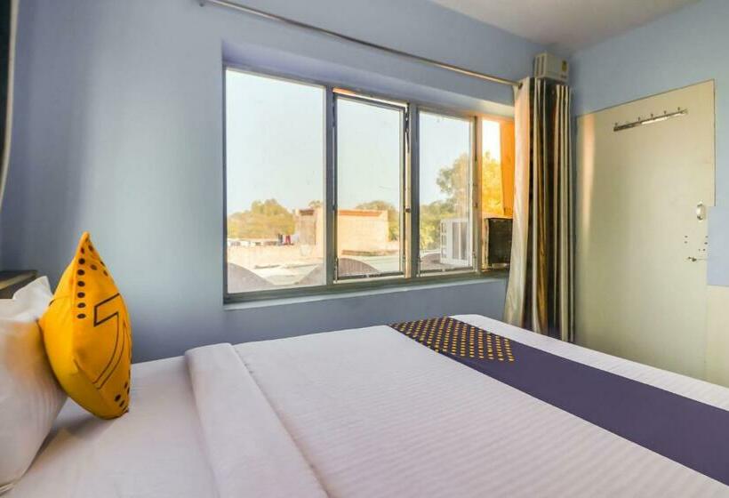 Трехместный Номер Классика, Spot On Hotel Lake City