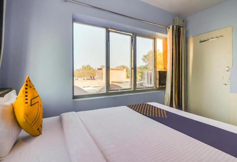 Трехместный Номер Классика, Spot On Hotel Lake City