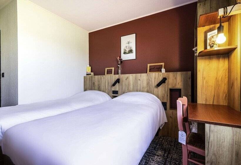 Номер Стандарт, Greet Hôtel Castres Saix