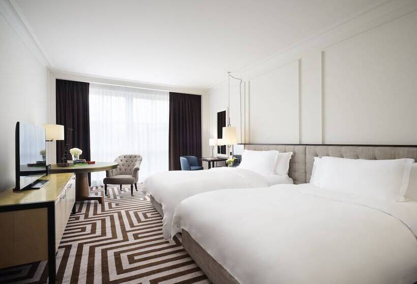 Семейный Номер, Rosewood London