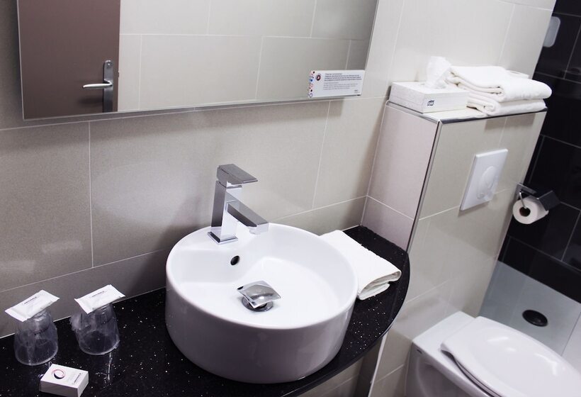 Номер Комфорт, The Originals City Hôtel, Aéroport Beauvais