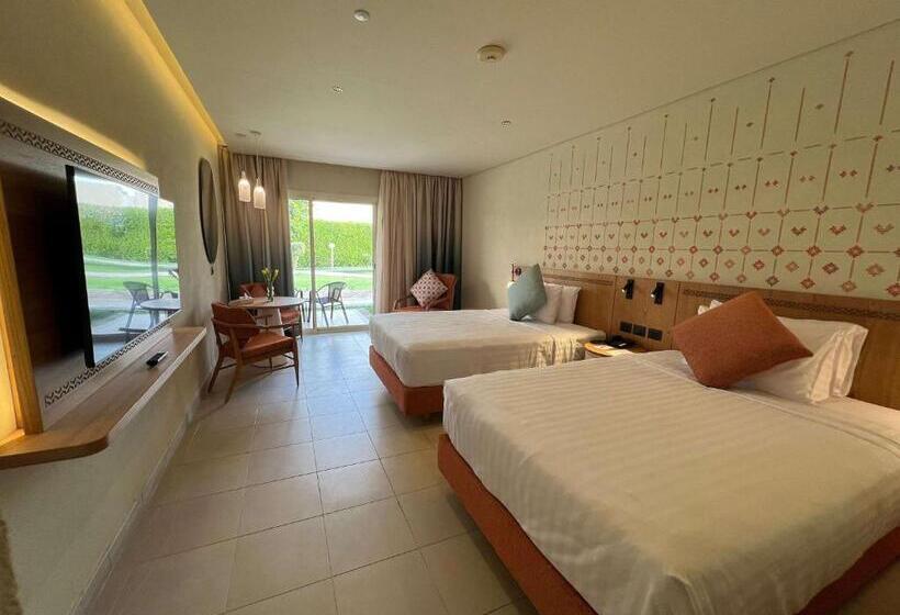 اتاق سوپریور با چشم‌انداز استخر, Naama Bay Promenade Beach Resort Managed by Accor