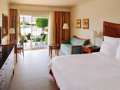 اتاق اجرایی با تخت بزرگ, Naama Bay Promenade Beach Resort Managed by Accor