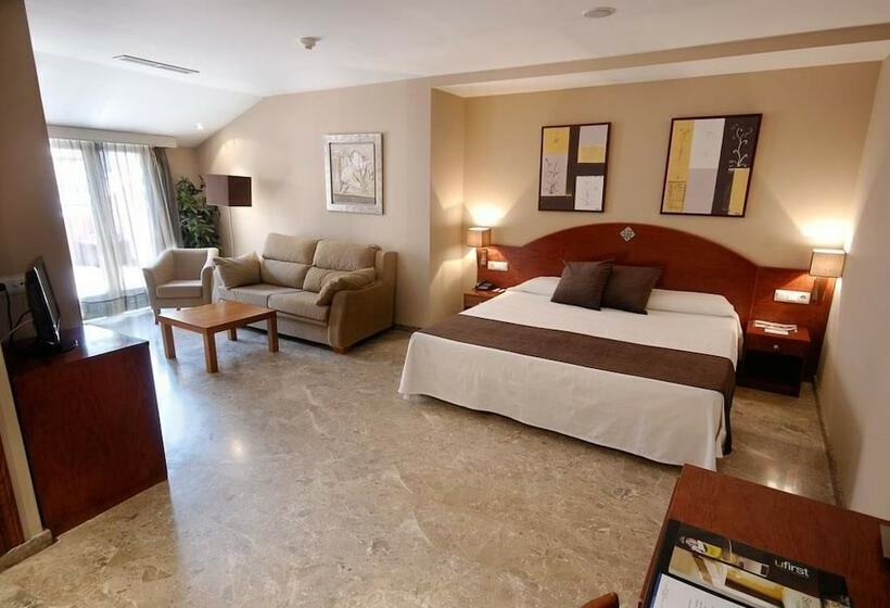스탠다드 트리플 룸, Sercotel Torico Plaza