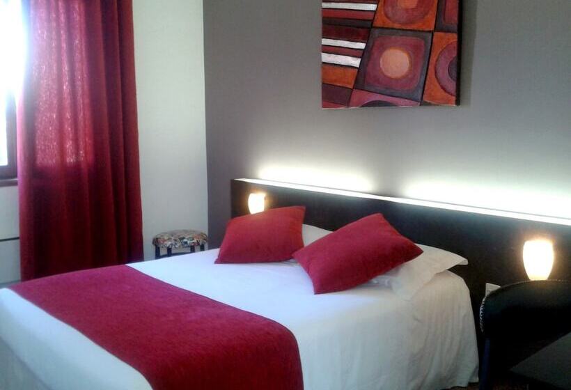 اتاق استاندارد, Le Merle Blanc Hôtel Logis