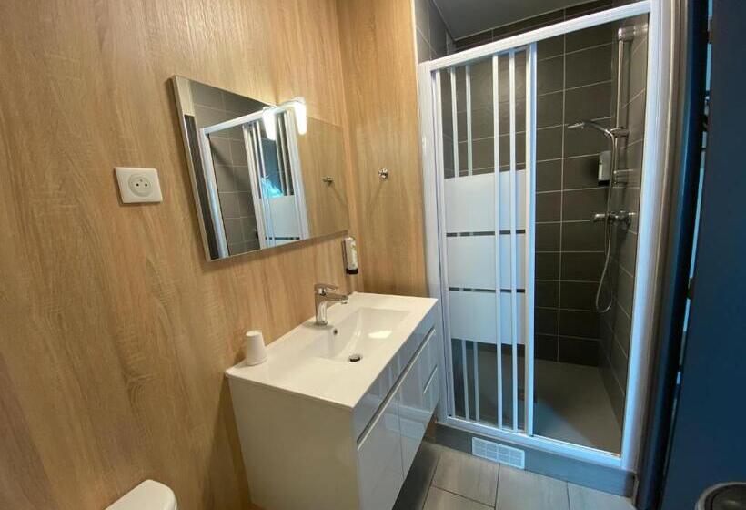 Номер Стандарт, Logis   Hôtel Saint Nicolas