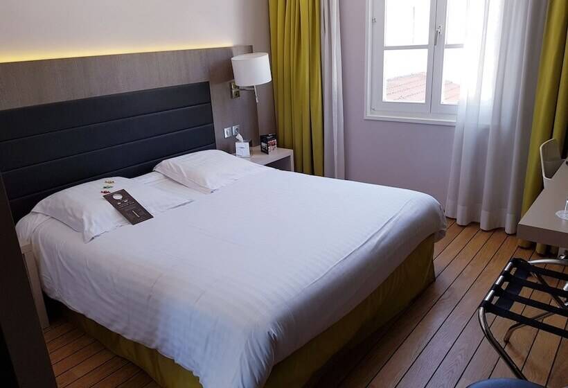 اتاق استاندارد یک نفره, Logis Hôtel Les Tuileries