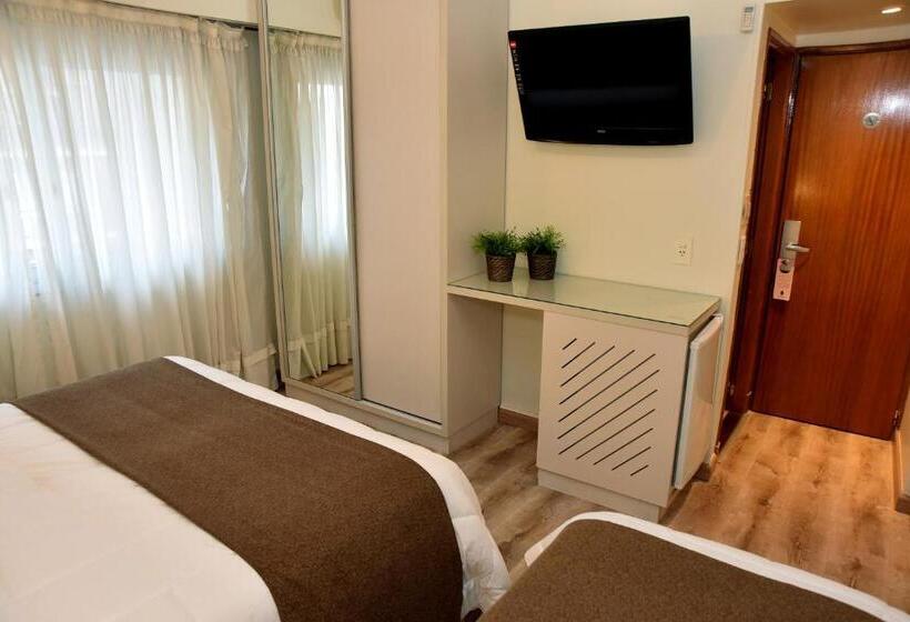 חדר סטנדרט לשלושה, Gran Hotel Skorpios