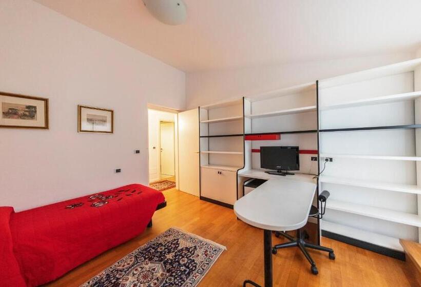 1 Bedroom Apartment Lake View, Centrale