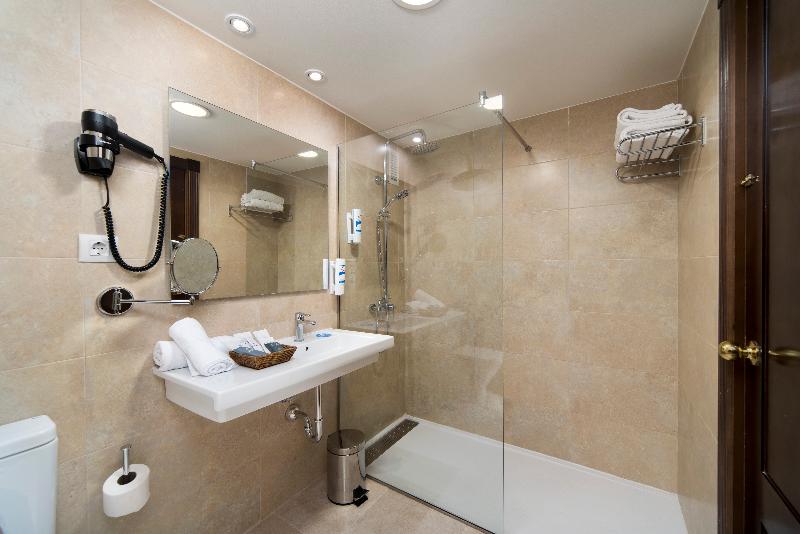 Standard Studio, Legendary Lisboa Suites