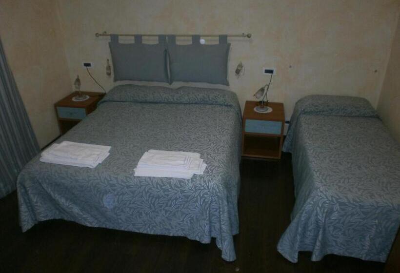 패밀리 룸, Albergo Vecchio Pavone