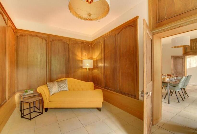 اتاق لوکس با تخت بزرگ, Maison D Hotes La Villa Des Ducs Barleduc