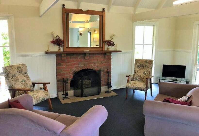 Дом 3 Спальни, Macedon Ranges Hotel & Spa