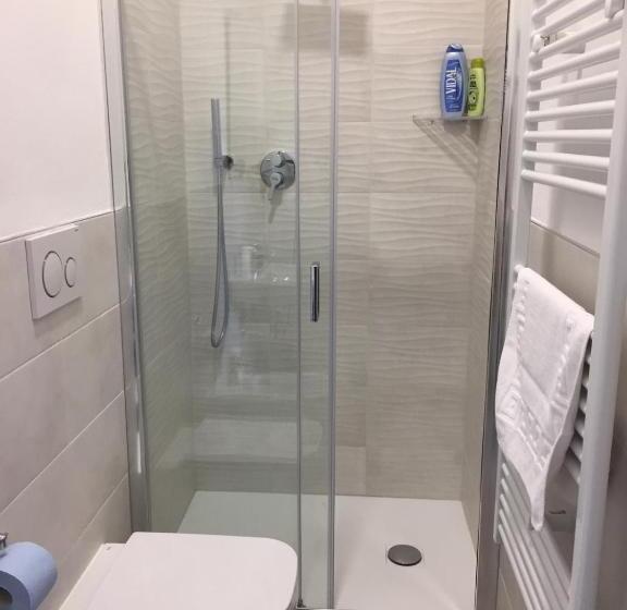 اتاق استاندارد, Mambo Suites