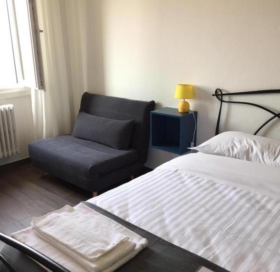 اتاق استاندارد, Mambo Suites
