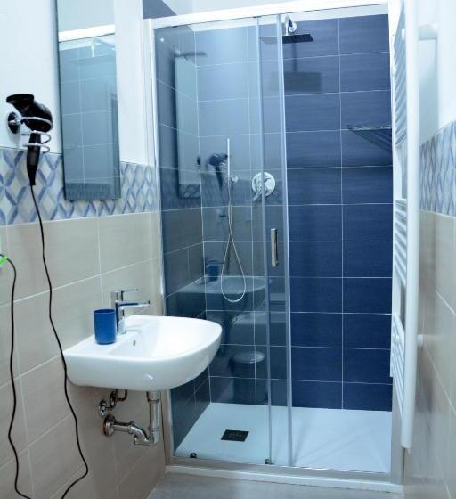 اتاق استاندارد چهار تخته, Mambo Suites