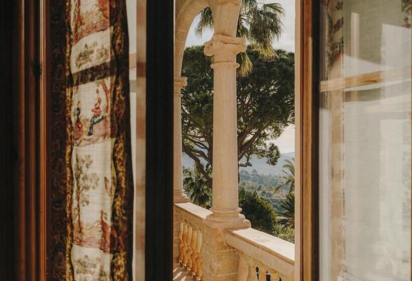سوییت, Grand Hotel Son Net