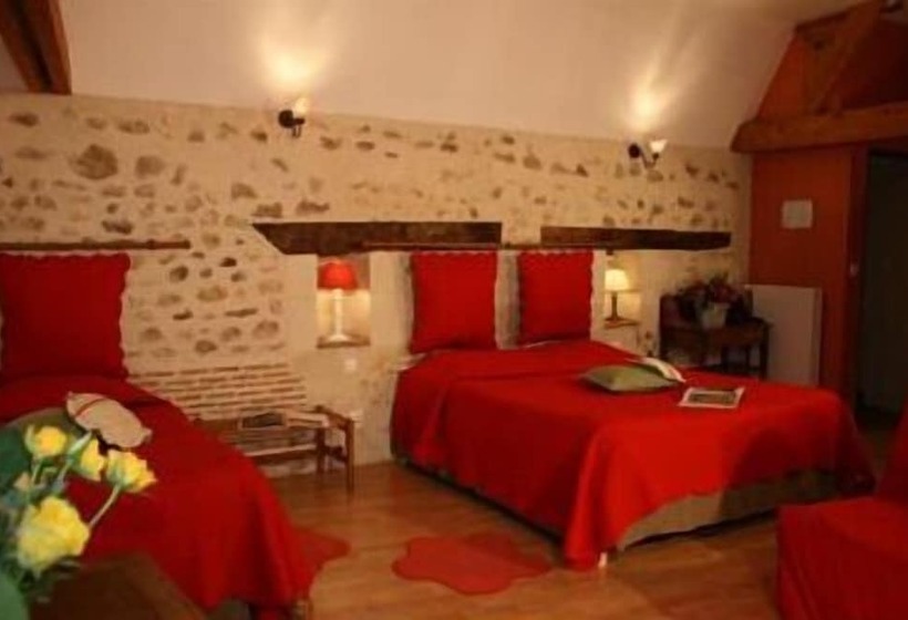 Четырехместный Номер Стандарт, Logis Auberge Le Colombien   Hôtel Et Restaurant