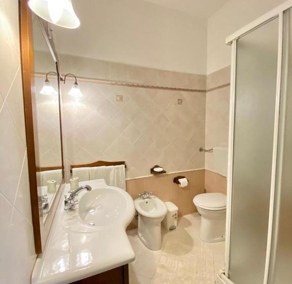 غرفة قياسية ثلاثية مزودة بتراس, Baglio Cusenza Rooms