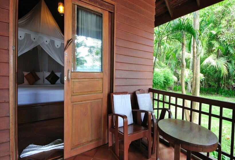 بانگلوی لوکس, Baan Mai Beachfront Phuket Lone Island