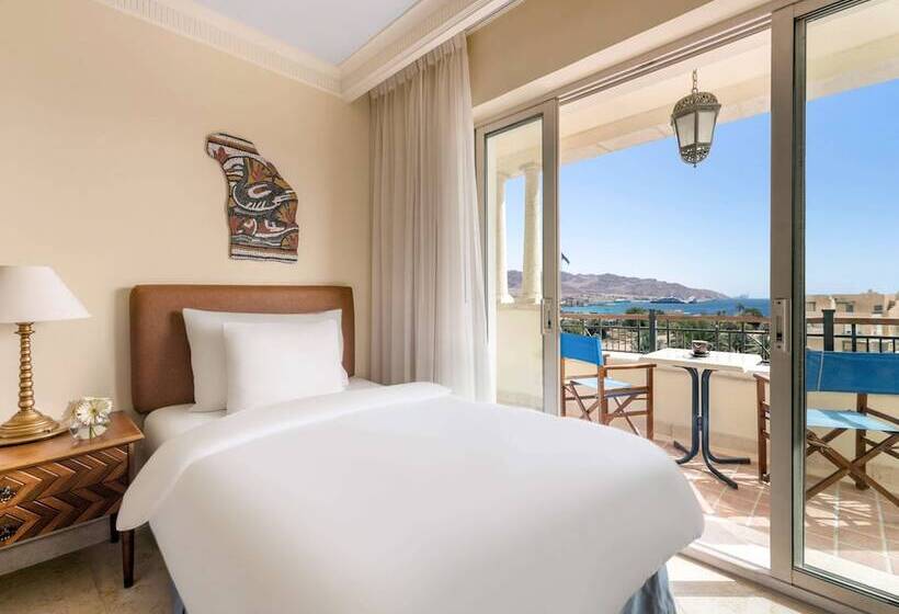 اتاق سوپریور با چشم‌انداز دریا, Movenpick Resort & Residences Aqaba