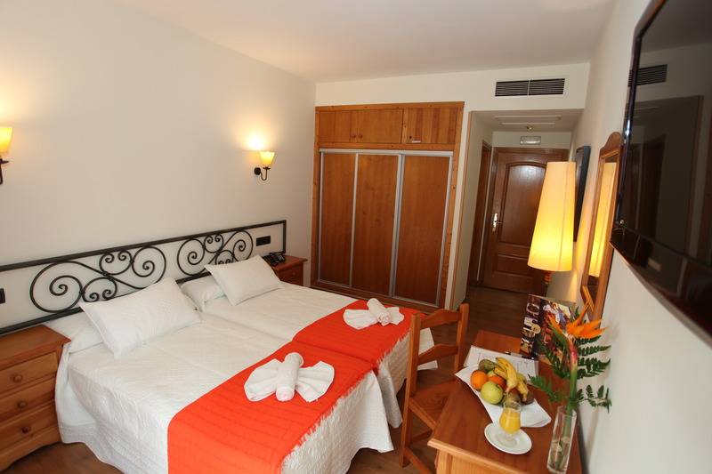 标准三人间, Raeli Hotel Siracusa