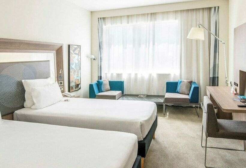 Номер Superior, Novotel World Trade Centre Dubai