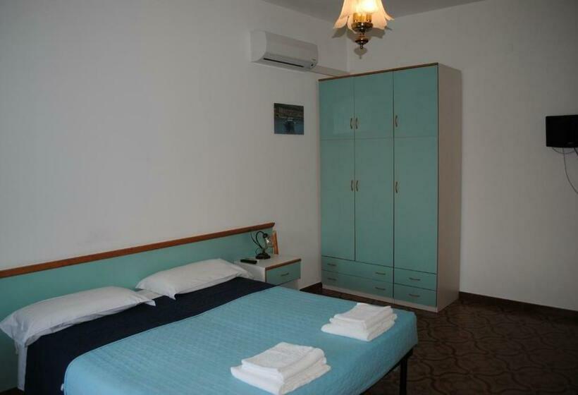 Номер Стандарт с Балконом, B&b La Scogliera