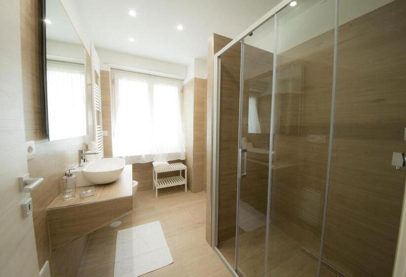 اتاق استاندارد با تخت بزرگ, Cherie B&b  Salerno