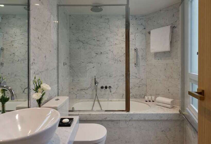 Номер Deluxe, Hilton London Paddington