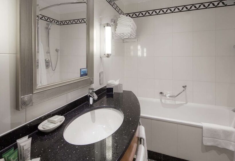 Семейный Номер, Hilton London Paddington