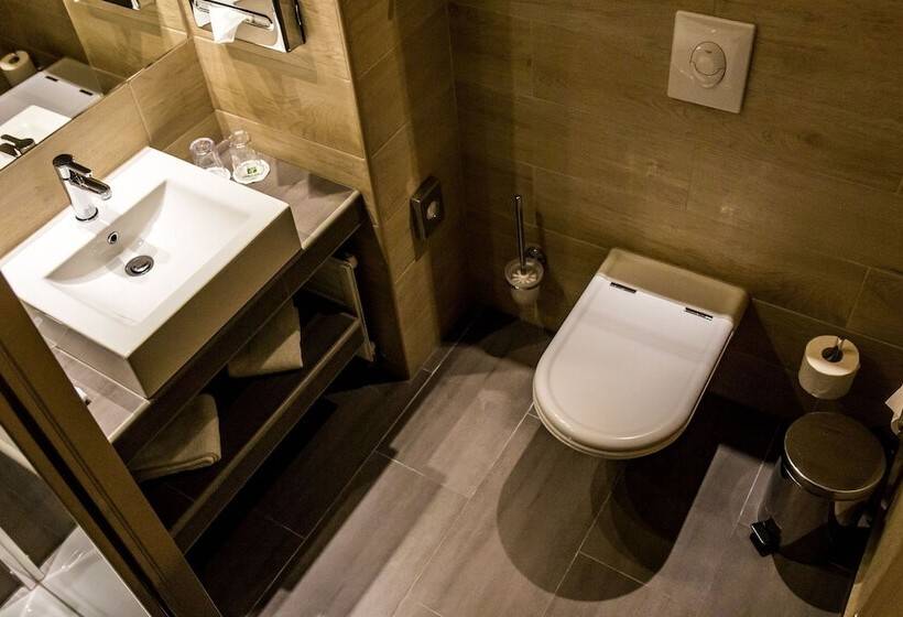 Номер Стандарт, Holiday Inn Budapest Budaörs, An Ihg