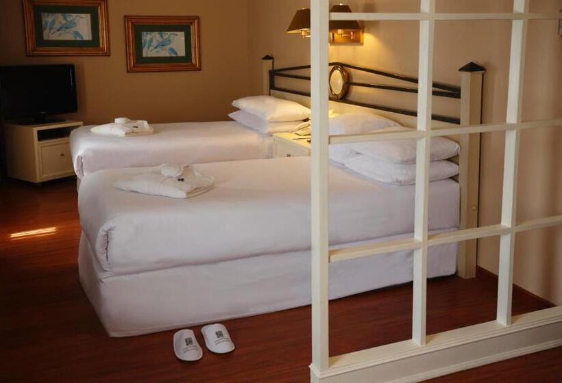 Полулюкс, Suites Del Bosque