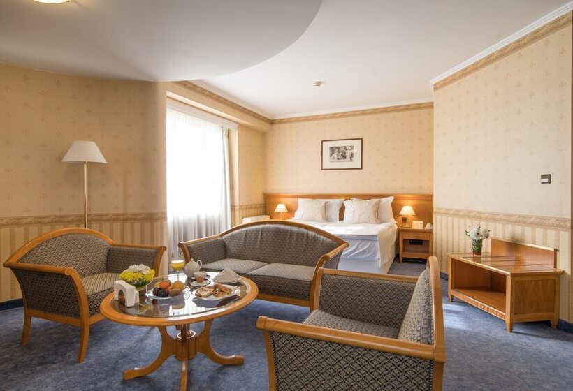 Люкс, Downtown   Top Location In The Heart Of Sofia City