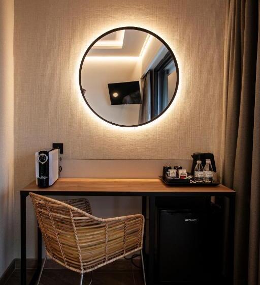 Habitación Ático, Primavera Park 4* Sup